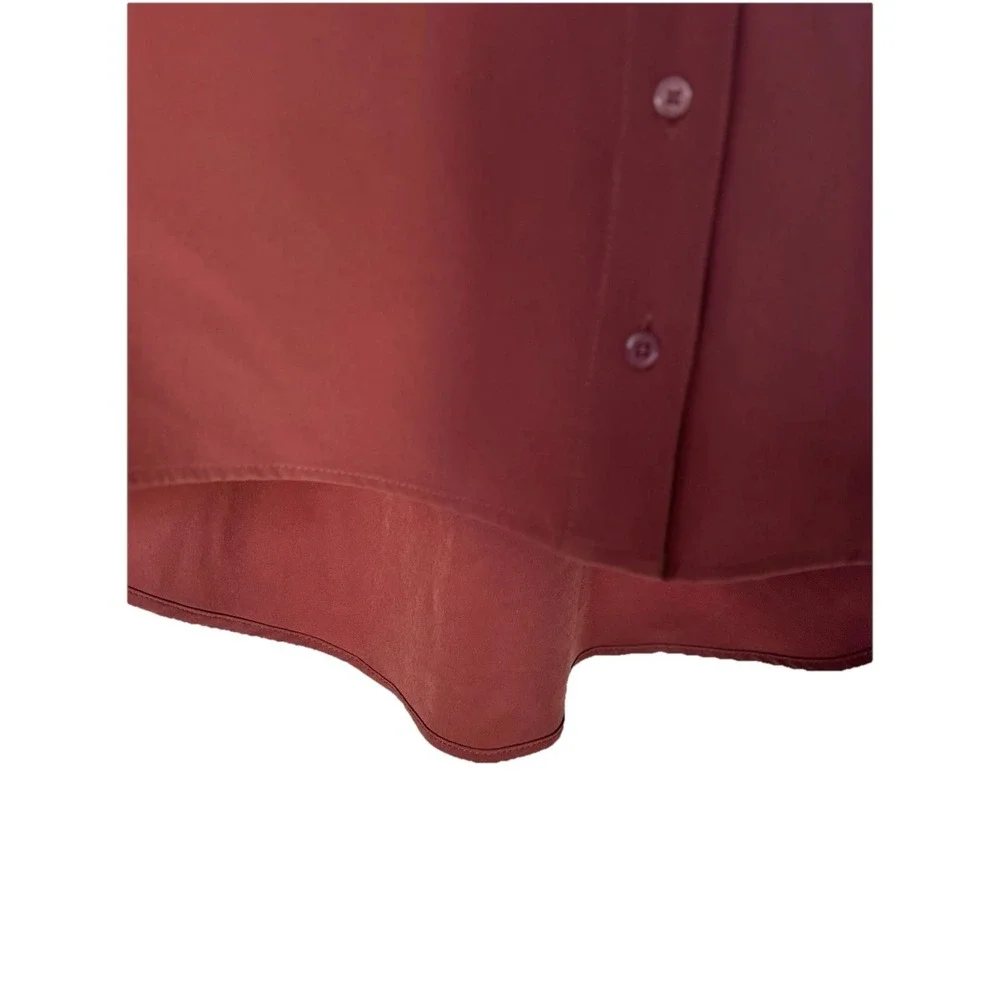 Chico's size 1 Long sleeved Shirt Rust No iron Cropped Size 4 Longer‎ In Back